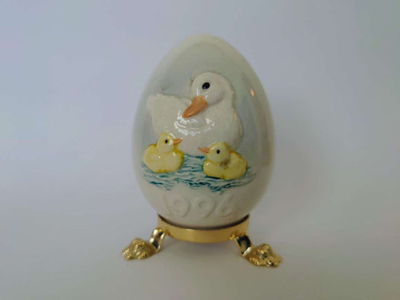 1996 Goebel Collectible Annual Limited Edition Porcelain Easter Egg with claw feet  
