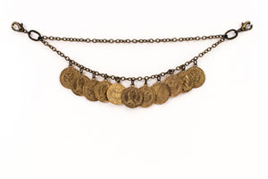 28/2445 Sima Charivari with coin pendant and double chain in old gold