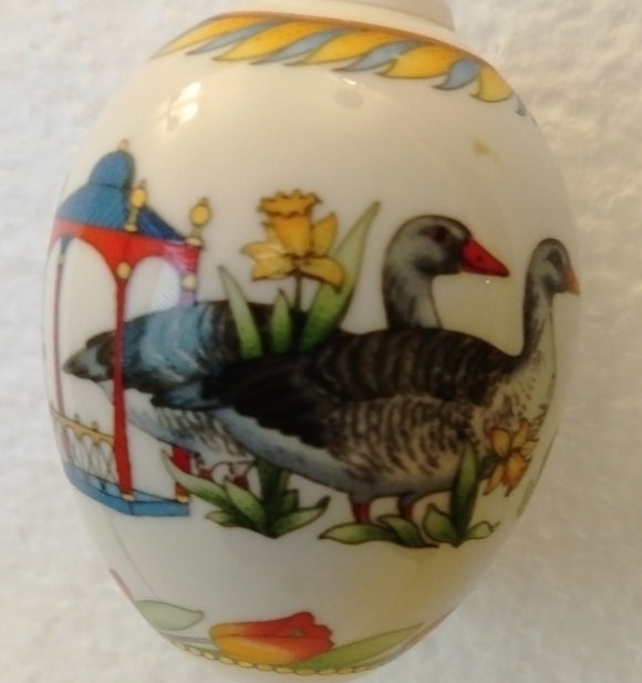 1996 Hutschenreuther Collectible Limited Edition Porcelain Easter Egg 
