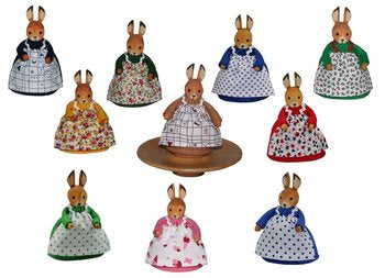 For preorder Only 4010 Lotte Sievers Hahn Hand Carved Easter Bunny