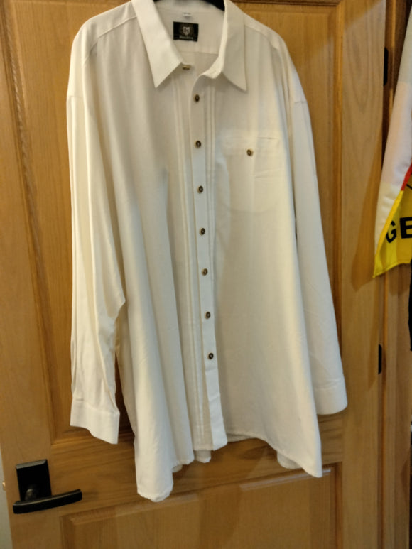 31169 OS White Men Trachten Shirt with Pleats  and Bone buttons and Side Pocket - German Specialty Imports llc