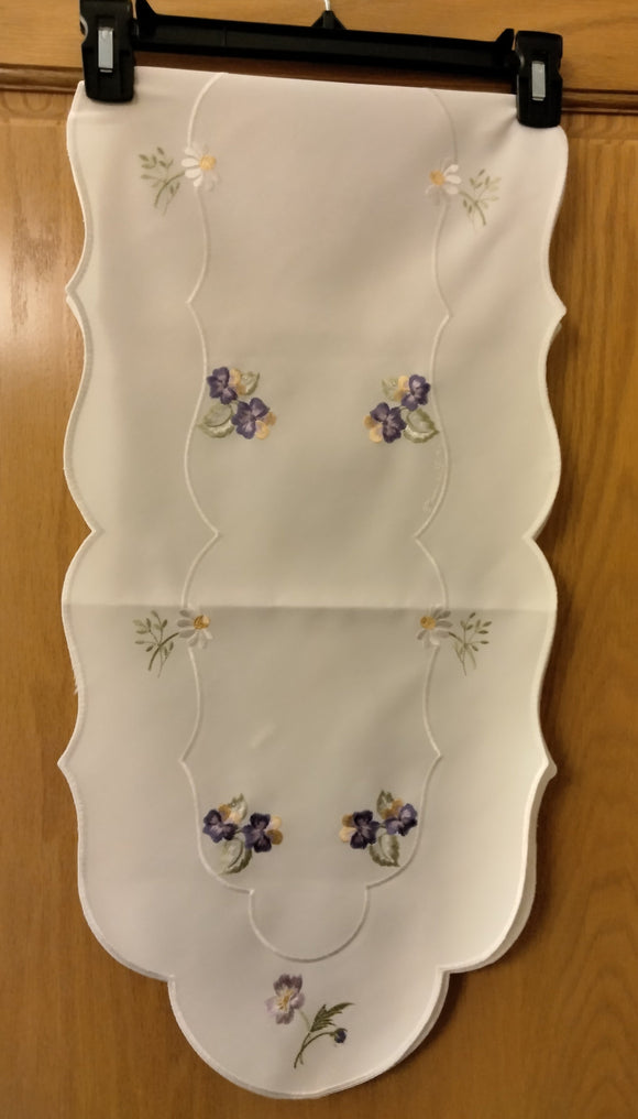 Plauener Spitze Embroidered Violet Scalloped-Edge Easter / Spring Runner - German Specialty Imports llc