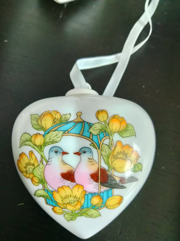 1996 Hutschenreuther Annual Limited Editon Collectible Porcelain Heart