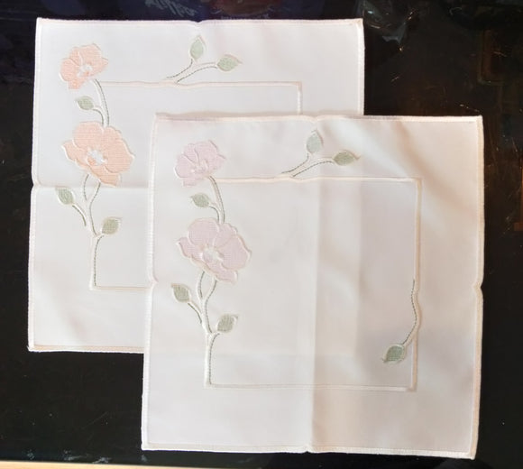 265-2 C1 Square Creme  Embroidered Scalloped-Edge Flower  Doily 12