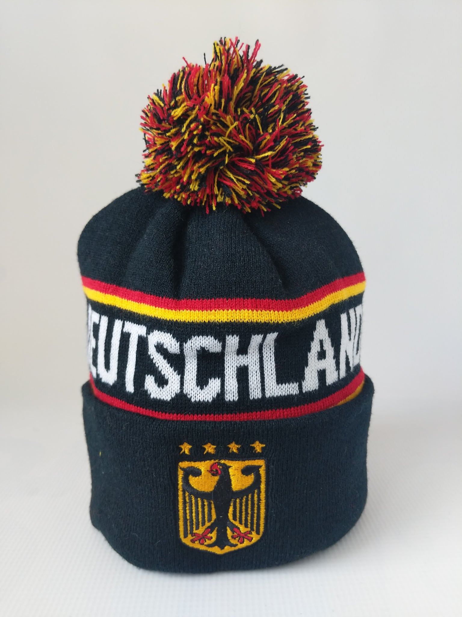 Deutschland/Germany Knit Hat with Pom Pom – German Specialty Imports llc